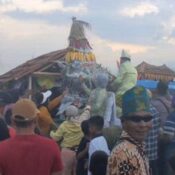 Dinas Ketapang Konawe Utara - Berebut Buah